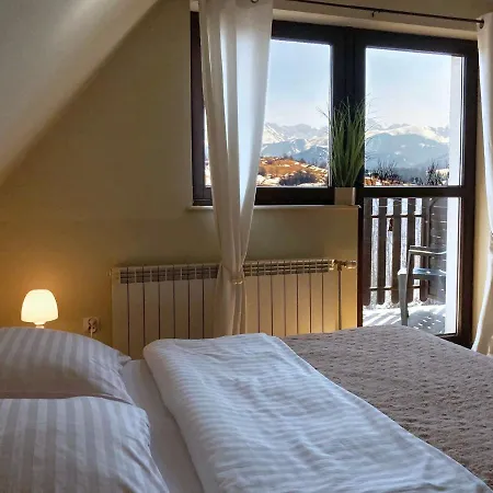 Aleksandrzak Homestay *