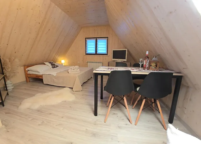 Aleksandrzak-apart Appartement *